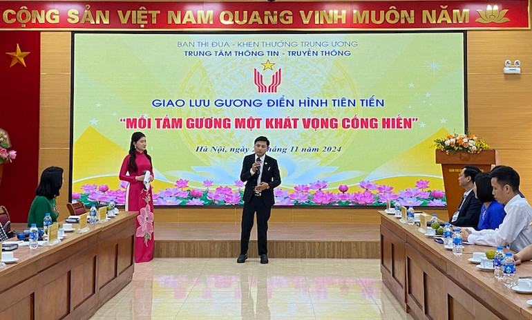 Anh Trần Văn Tiên chia sẻ quá trình vượt qua khó khăn, bệnh tật để vươn lên. Anh Trần Văn Tiên chia sẻ quá trình vượt qua khó khăn, bệnh tật để vươn lên.