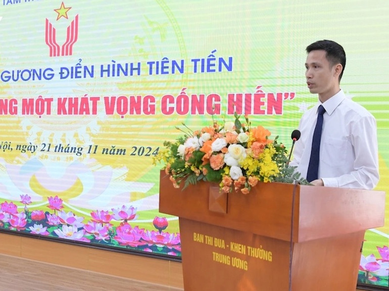 Lãnh đạo Trung tâm Thông tin-Truyền thông phát biểu tại chương trình. Lãnh đạo Trung tâm Thông tin-Truyền thông phát biểu tại chương trình.