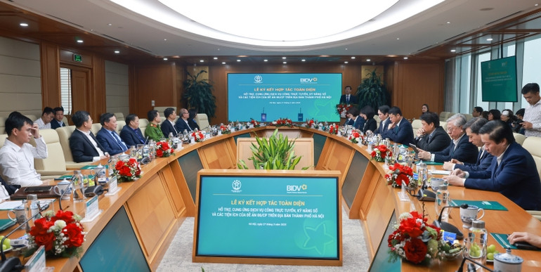 Quang cảnh hội nghị. Quang cảnh hội nghị.