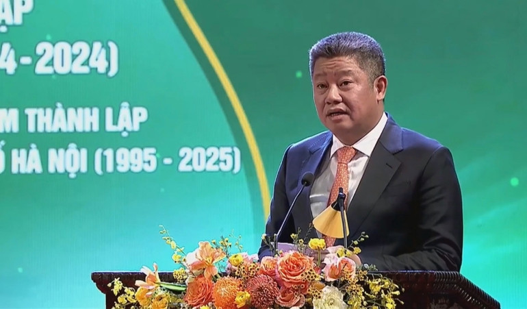 Đồng chí Nguyễn Mạnh Quyền phát biểu tại buổi lễ.