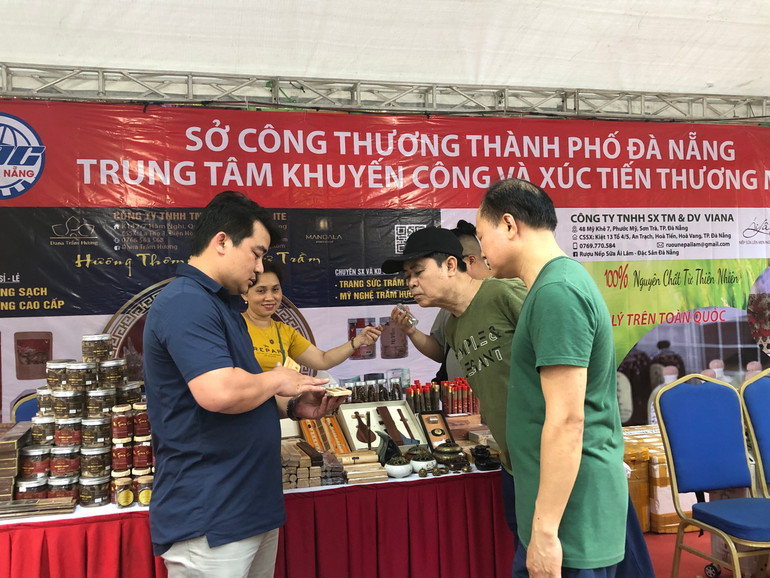 Hội chợ hàng hóa, sản phẩm vì người tiêu dùng có sự tham gia của các doanh nghiệp đến từ nhiều tỉnh, thành phố trong cả nước.