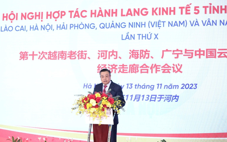 Chủ tịch UBND thành phố Hà Nội Trần Sỹ Thanh phát biểu khai mạc hội nghị.