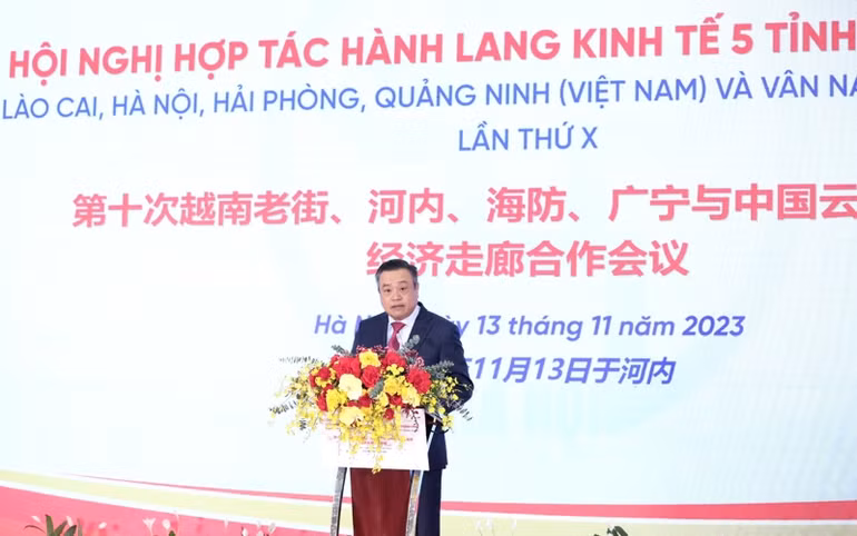 Chủ tịch UBND thành phố Hà Nội Trần Sỹ Thanh phát biểu khai mạc hội nghị.