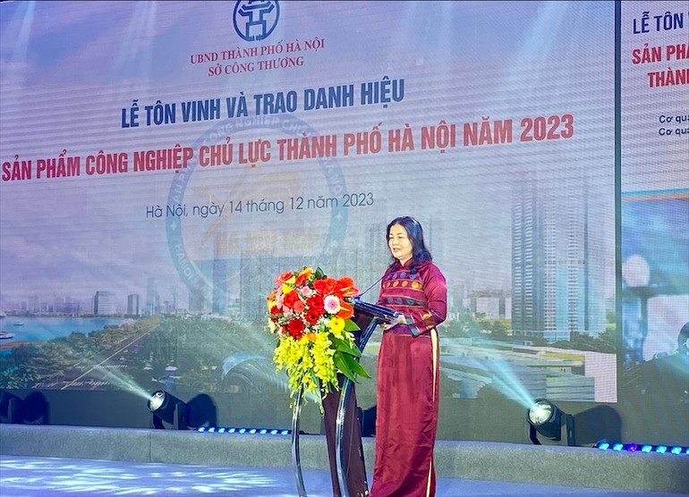 Lãnh đạo Sở Công thương Hà Nội phát biểu tại buổi lễ.