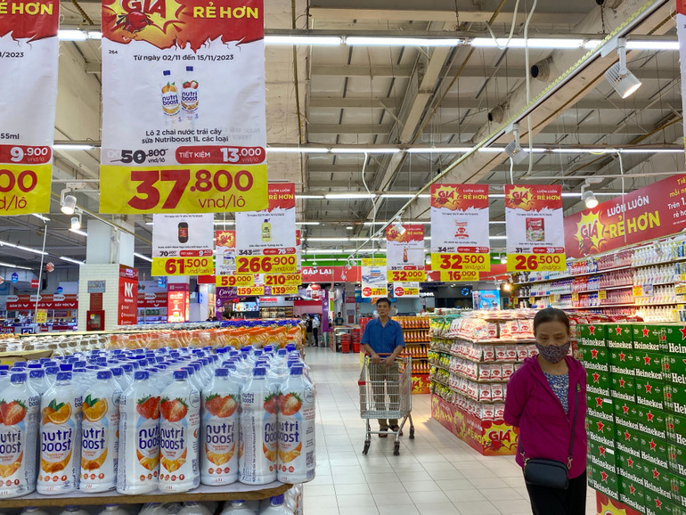 Hàng nghìn sản phẩm giảm giá tại siêu thị Big C Thăng Long.