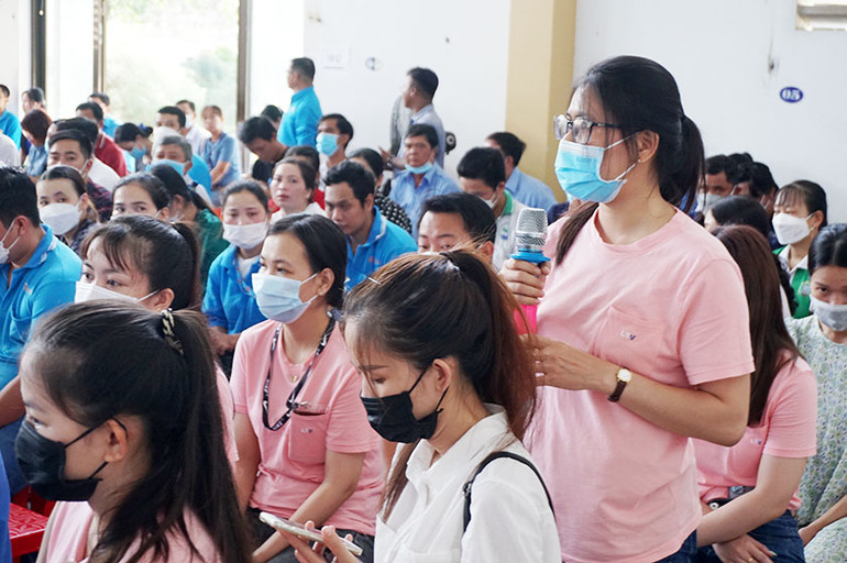 Công nhân lao động đề xuất nhiều kiến nghị đến lãnh đạo tỉnh Sóc Trăng.