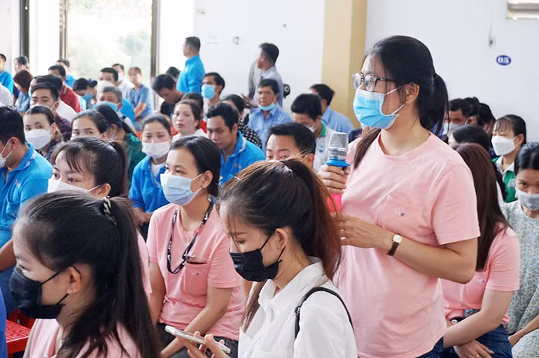 Công nhân lao động đề xuất nhiều kiến nghị đến lãnh đạo tỉnh Sóc Trăng.