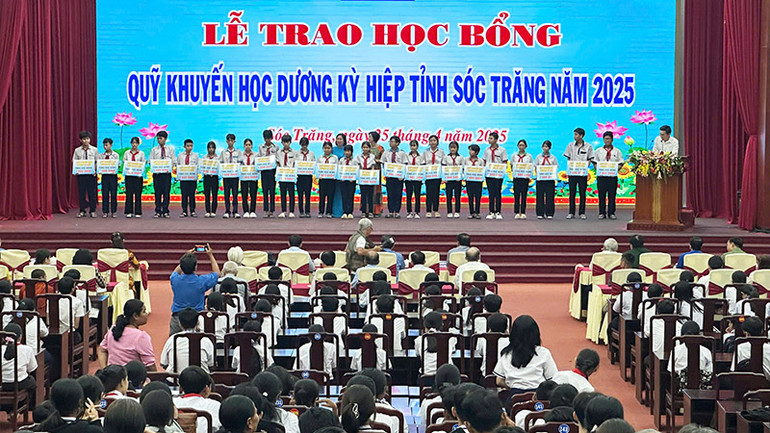 Quang cảnh buổi lễ.