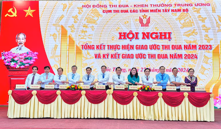 Các tỉnh trong Cụm thi đua miền Tây Nam Bộ ký kết giao ước thi đua năm 2024.