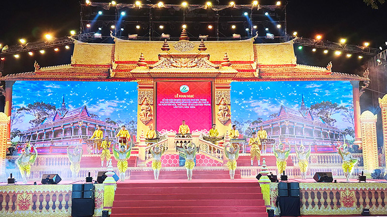 Chương trình khai mạc đặc sắc văn hóa dân tộc Khmer của tỉnh Sóc Trăng Chương trình khai mạc đặc sắc văn hóa dân tộc Khmer của tỉnh Sóc Trăng