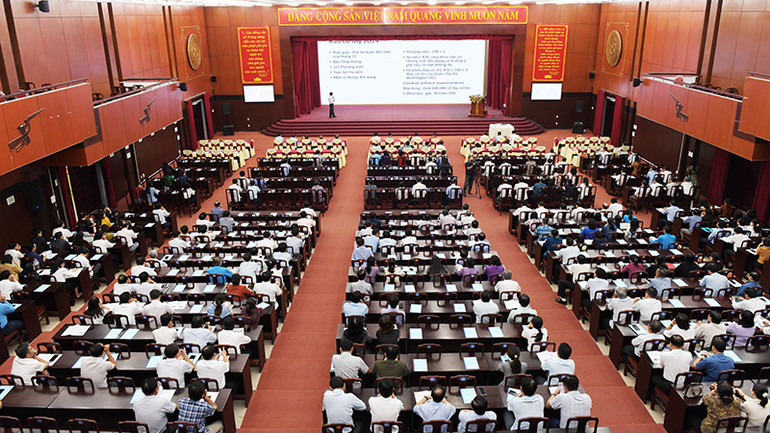 Điểm cầu chính tại tại Trung tâm Văn hóa và Hội nghị tỉnh Sóc Trăng.