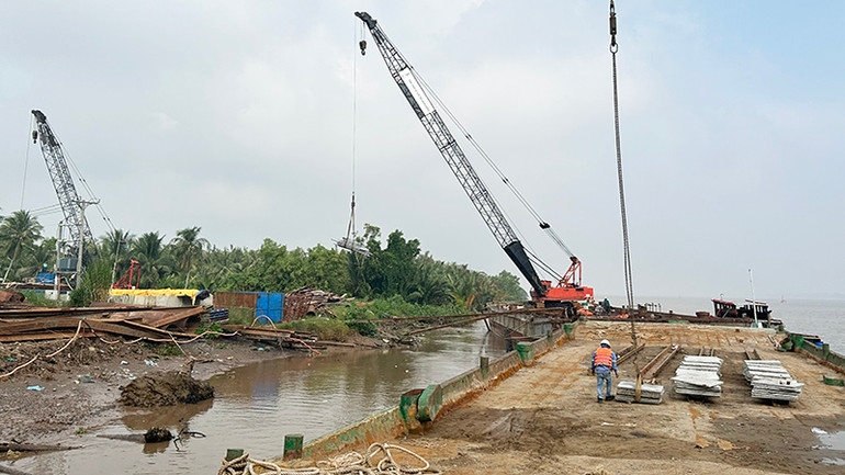 Sản phẩm nạo vét có thể làm vật liệu san lấp các công trình giao thông.