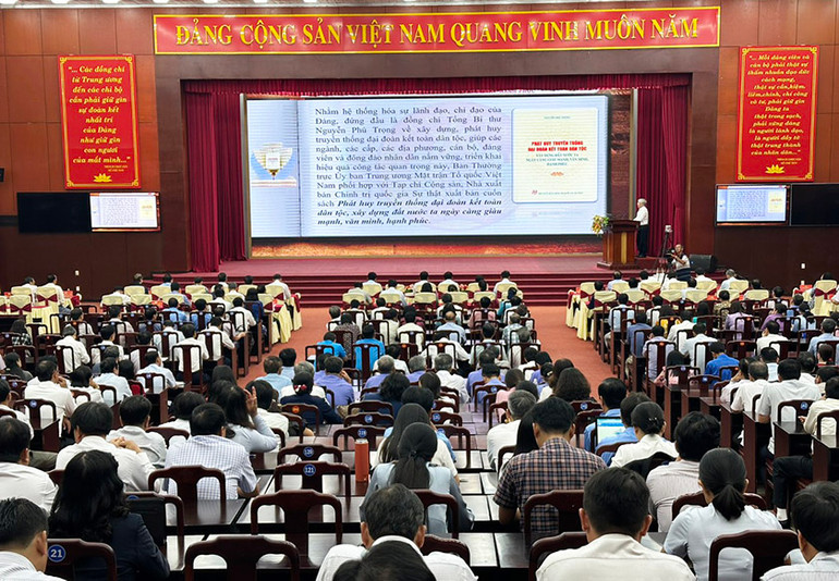 Điểm cấu chính tổ chức Hội nghị quán triển sách của Tổng Bí thư.