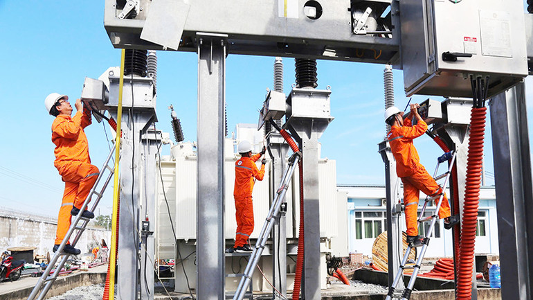 Kiểm tra các bước trước khi đóng điện. Kiểm tra các bước trước khi đóng điện.