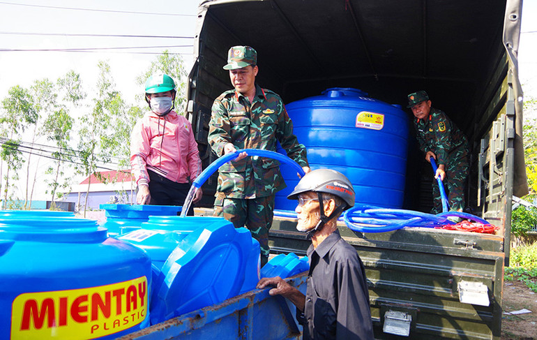 Cung cấp nước sạch cho người dân. Cung cấp nước sạch cho người dân.