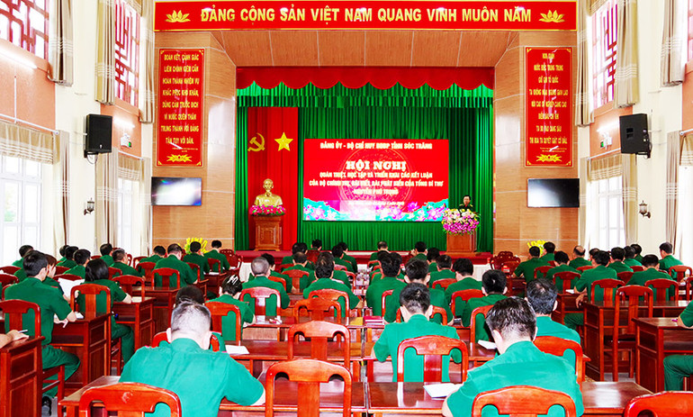 Quang cảnh hội nghị.