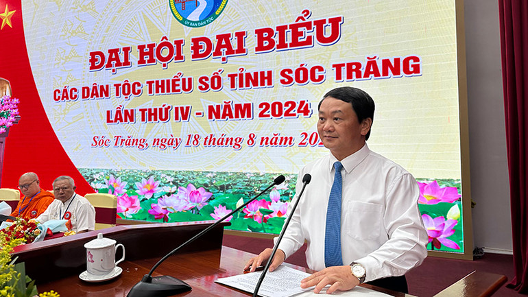 Bộ trưởng, Chủ nhiệm Ủy ban Dân tộc Hầu A Lềnh phát biểu chỉ đạo đại hội.