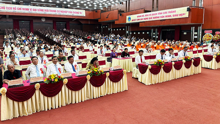 Các đại biểu dự đại hội.