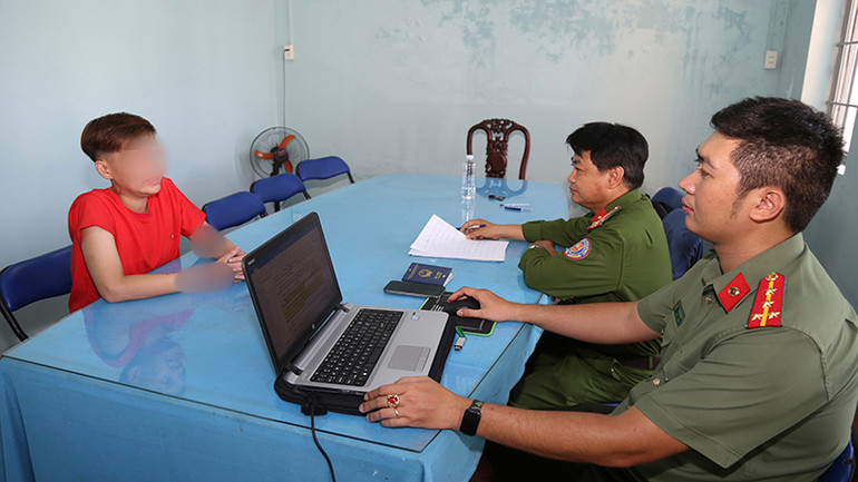 Đối tượng L.T.N tại cơ quan công an.