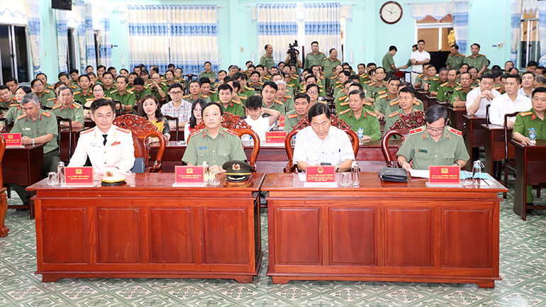 Quang cảnh buổi lễ.