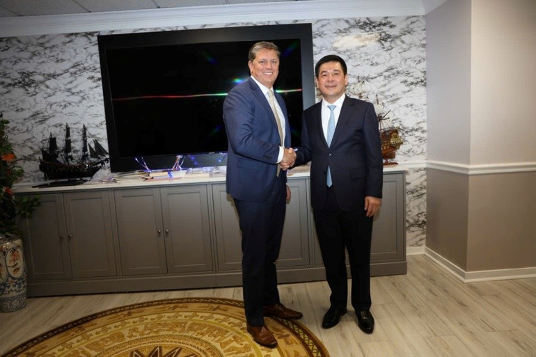 Bộ trưởng Nguyễn Hồng Diên làm việc với Tập đoàn Space X.