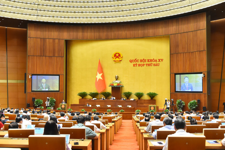 Quang cảnh phiên họp của Quốc hội chiều 10/11. (Ảnh: THỦY NGUYÊN) Quang cảnh phiên họp của Quốc hội chiều 10/11. (Ảnh: THỦY NGUYÊN)