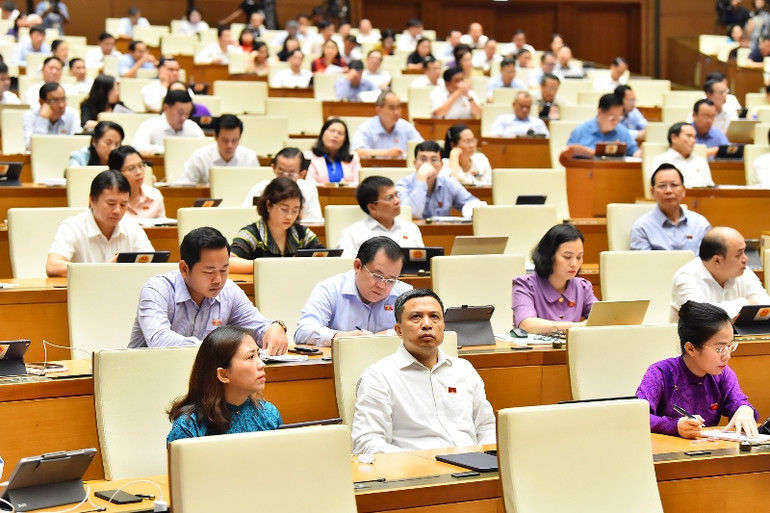 Các đại biểu Quốc hội tham dự phiên chất vấn. (Ảnh: THỦY NGUYÊN) Các đại biểu Quốc hội tham dự phiên chất vấn. (Ảnh: THỦY NGUYÊN)