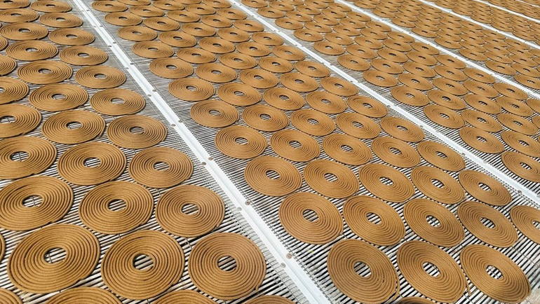 Ở thôn Cao, ai cũng nhận thức được trách nhiệm giữ gìn và phát triển nghề hương xạ truyền thống.