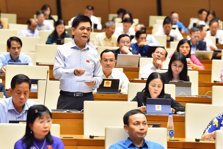 Đại biểu Nguyễn Lâm Thành - Đoàn đại biểu Quốc hội tỉnh Thái Nguyên. (Ảnh: THỦY NGUYÊN) Đại biểu Nguyễn Lâm Thành - Đoàn đại biểu Quốc hội tỉnh Thái Nguyên. (Ảnh: THỦY NGUYÊN)