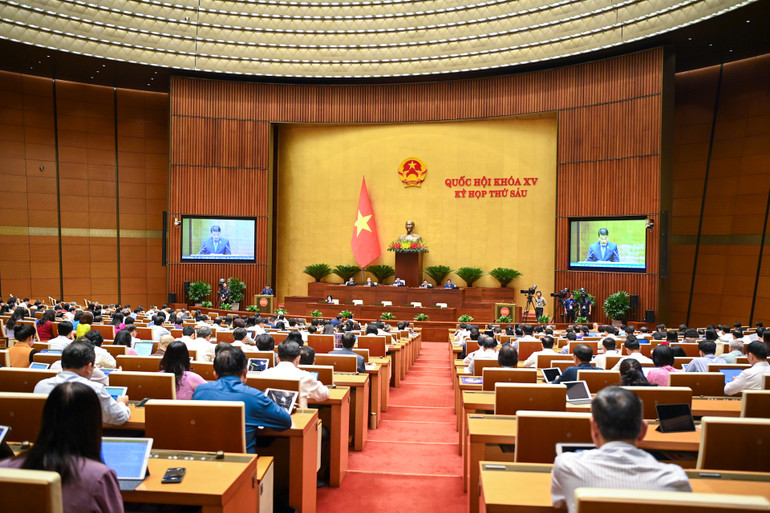 Quang cảnh phiên họp của Quốc hội sáng 30/10. (Ảnh: DUY LINH) Quang cảnh phiên họp của Quốc hội sáng 30/10. (Ảnh: DUY LINH)