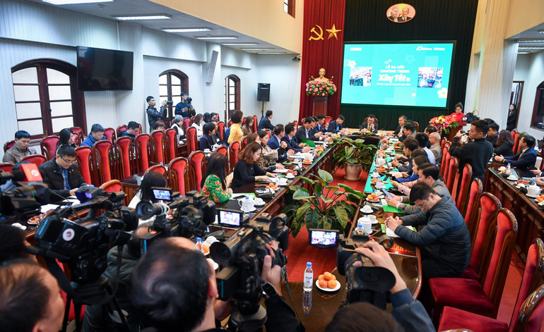 Quang cảnh Lễ ra mắt chương trình "Xây Tết 2024". (Ảnh: THÀNH ĐẠT)