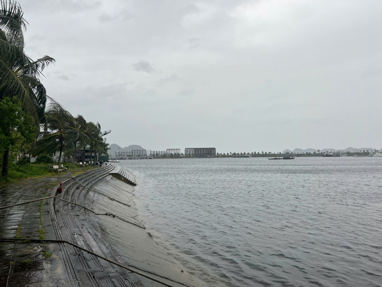 [Live] Bão số 3 di chuyển về phía Tây Bắc Bộ và suy yếu thành áp thấp nhiệt đới ảnh 35