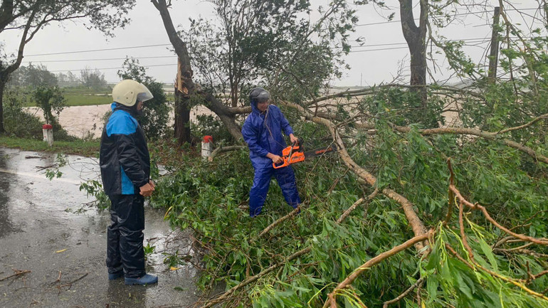 [Live] Bão số 3 di chuyển về phía Tây Bắc Bộ và suy yếu thành áp thấp nhiệt đới ảnh 68