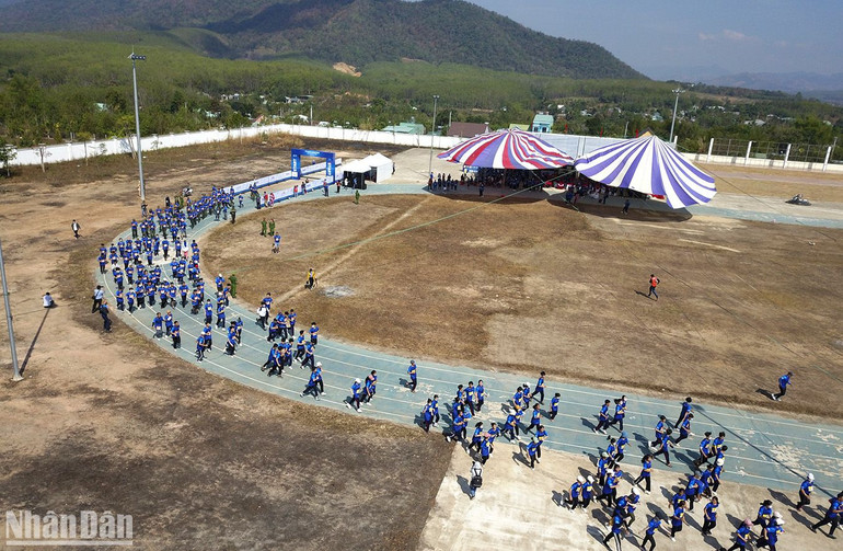 Các vận động viên xuất phát cự ly 10km. Các vận động viên xuất phát cự ly 10km.
