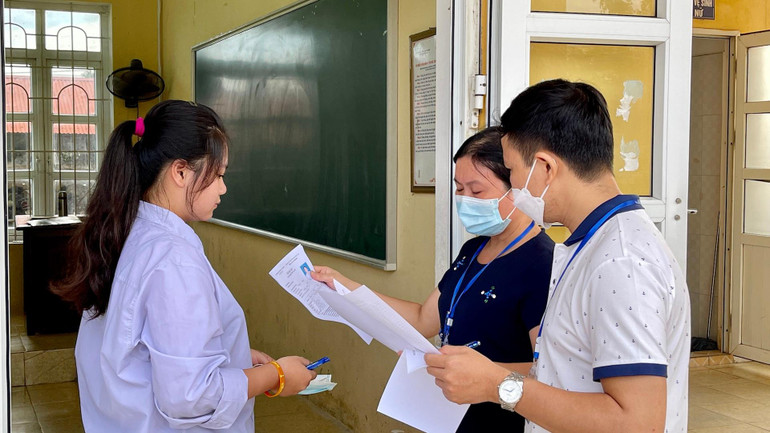 Kỳ thi tốt nghiệp Trung học phổ thông năm 2022 tại Nam Định diễn ra an toàn, nghiêm túc, không có trường hợp vi phạm quy chế.