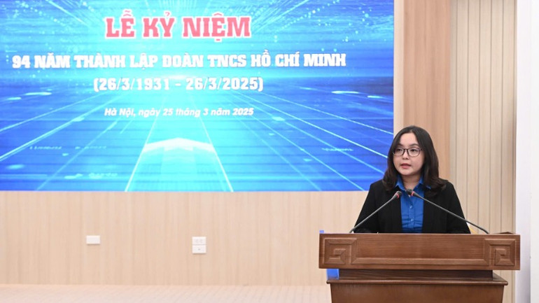 Đồng chí Lê Khánh Bình - Ủy viên Ban chấp hành Đảng bộ, Bí thư Đoàn Thanh niên Báo Nhân Dân. (Ảnh: BÙI GIANG)