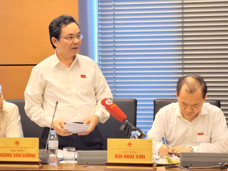 Đại biểu Hoàng Văn Cường (Hà Nội) phát biểu.