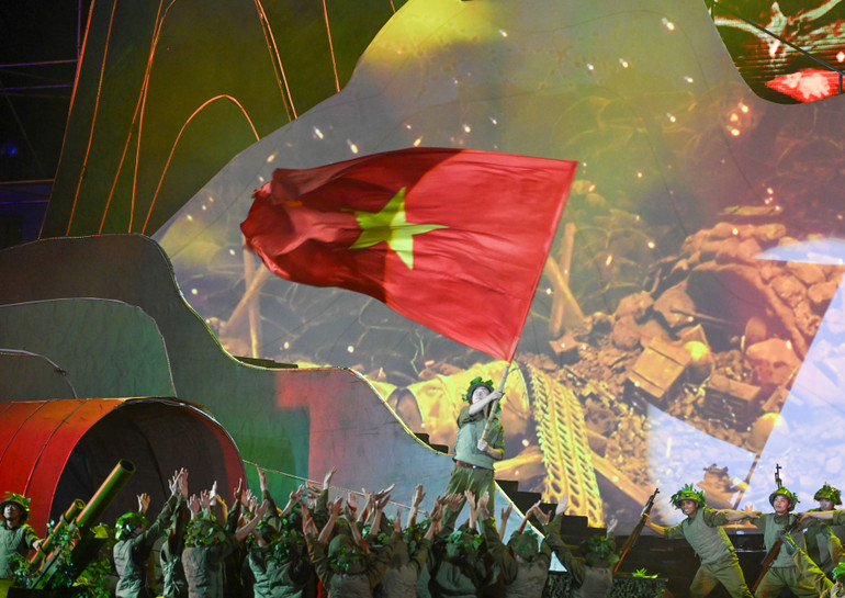 Tiết mục nghệ thuật tại chương trình.