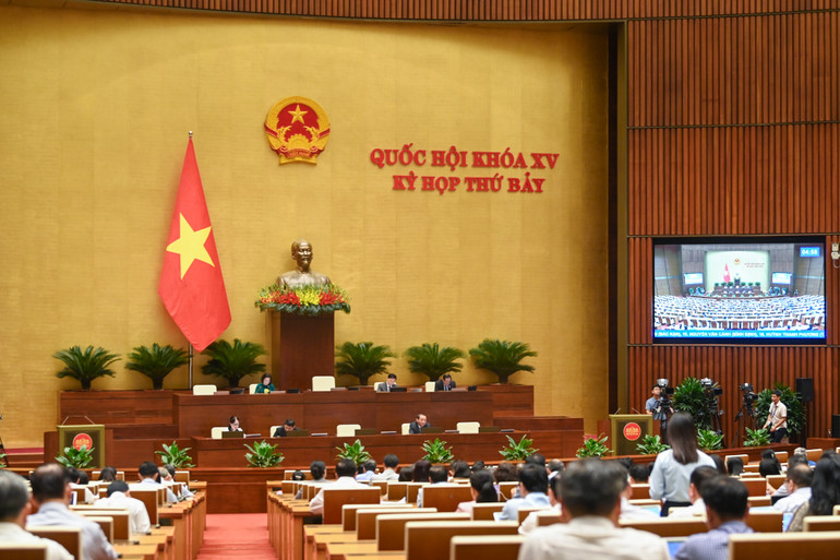 Toàn cảnh phiên thảo luận của Quốc hội, sáng 19/6. (Ảnh: DUY LINH)