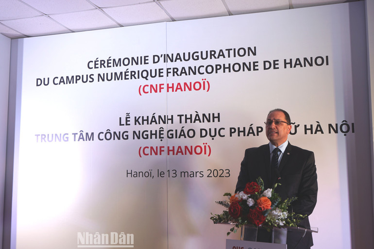 Tổng Giám đốc AUF, Giáo sư Slim Khalbous phát biểu tại lễ khánh thành. (Ảnh: TRUNG HƯNG)