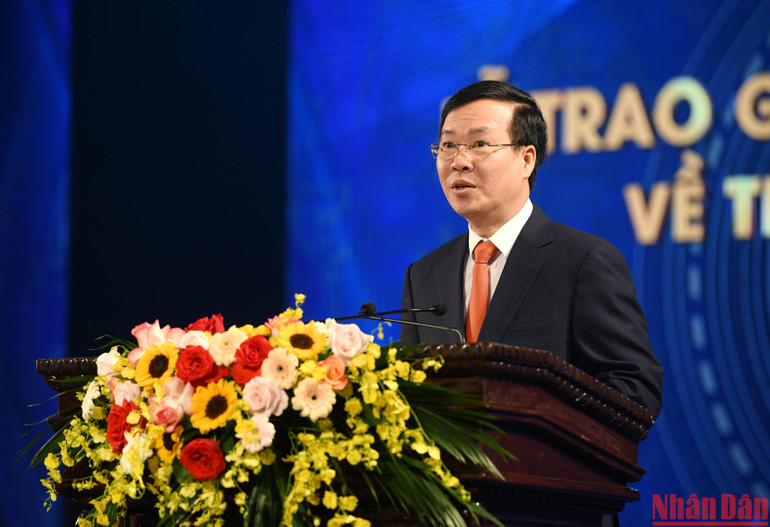 Thường trực Ban Bí thư Võ Văn Thưởng phát biểu tại Lễ trao giải. Thường trực Ban Bí thư Võ Văn Thưởng phát biểu tại Lễ trao giải.