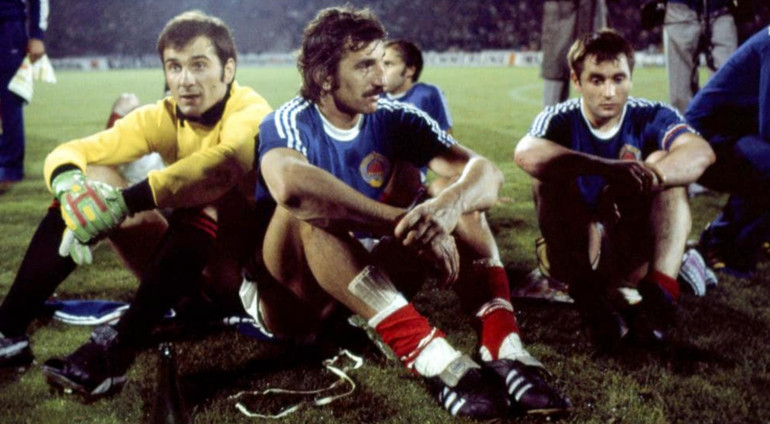 Các cầu thủ Nam Tư trong trận đấu diễn ra ở Belgrade. (Ảnh: Getty Images) Các cầu thủ Nam Tư trong trận đấu diễn ra ở Belgrade. (Ảnh: Getty Images)