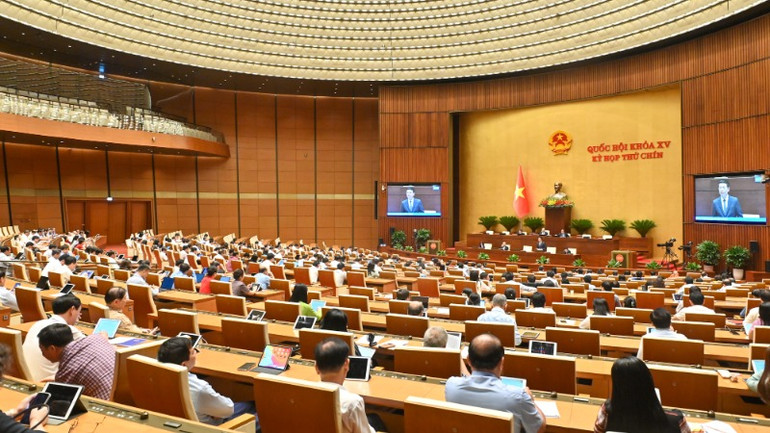 Quang cảnh phiên họp. (Ảnh: BÙI GIANG)