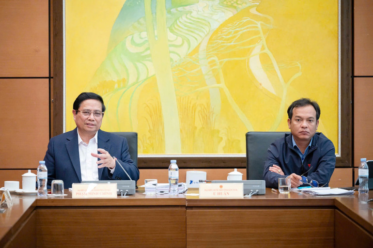 Thủ tướng Phạm Minh Chính phát biểu thảo luận tại tổ. (Ảnh: DUY LINH)
