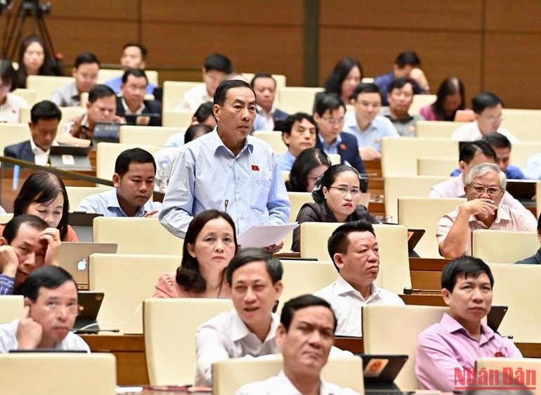 Đại biểu Phạm Văn Hòa - Đoàn đại biểu Quốc hội tỉnh Đồng Tháp. (Ảnh: ĐĂNG KHOA)