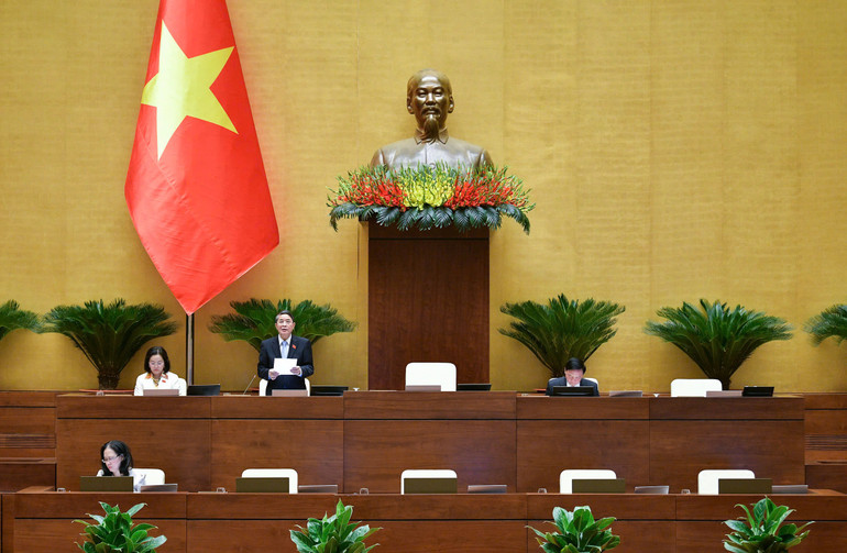 Phó Chủ tịch Quốc hội Nguyễn Đức Hải điều hành phiên họp chiều 22/11. (Ảnh: ĐĂNG KHOA)