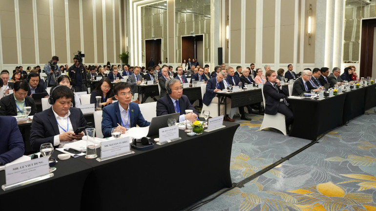 Các đại biểu tham dự sự kiện. (Ảnh: TRUNG HƯNG)