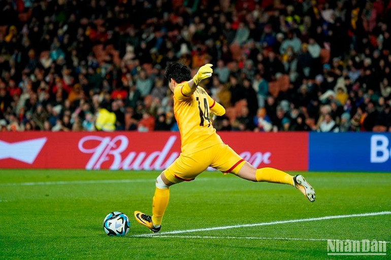 Thủ môn Kim Thanh vẫn có nhiều pha cứu thua xuất sắc ở trận này. (Ảnh: ĐỖ ĐẠT) Thủ môn Kim Thanh vẫn có nhiều pha cứu thua xuất sắc ở trận này. (Ảnh: ĐỖ ĐẠT)