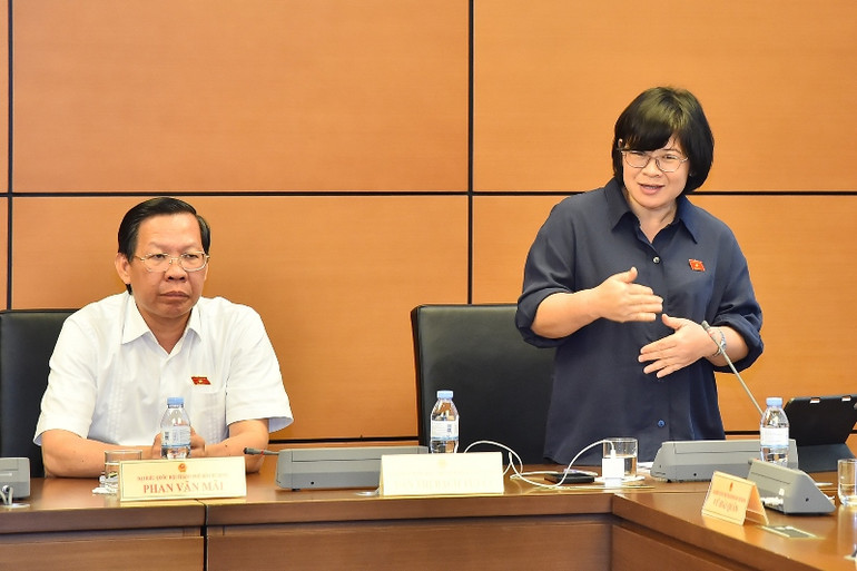 Đại biểu Văn Thị Bạch Tuyết (TP Hồ Chí Minh). (Ảnh: THỦY NGUYÊN)