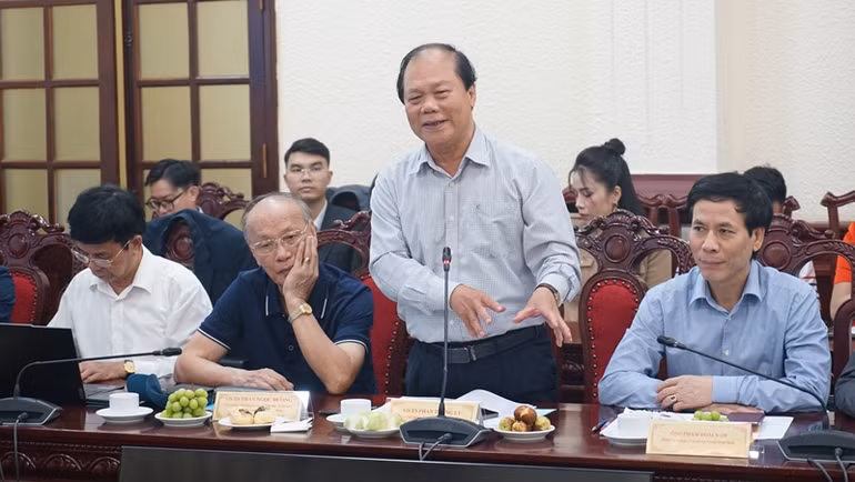 GS, TS Phan Trung Lý, nguyên Chủ nhiệm Ủy ban Pháp luật của Quốc hội phát biểu. (Ảnh: TRUNG HƯNG)